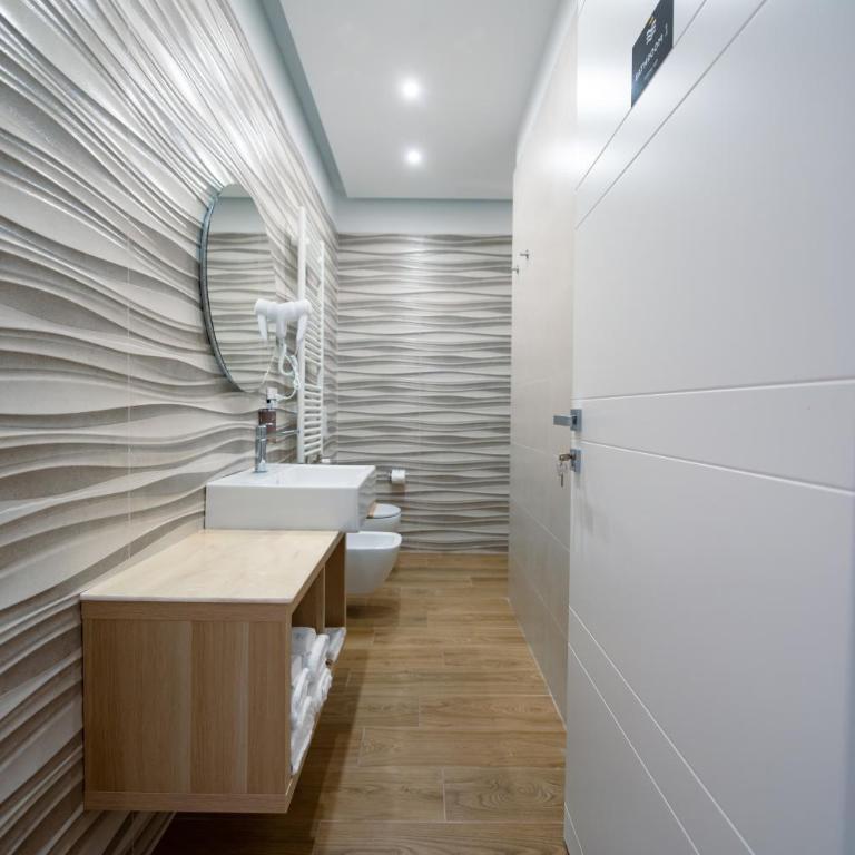 Terminal Sud - Family Room with Private Bathroom - 40