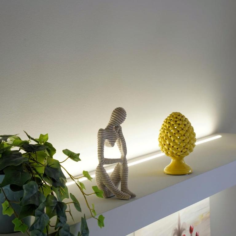 FicuriniasHouse-Cozy Central Flat with Parking - Two-Bedroom House - 9