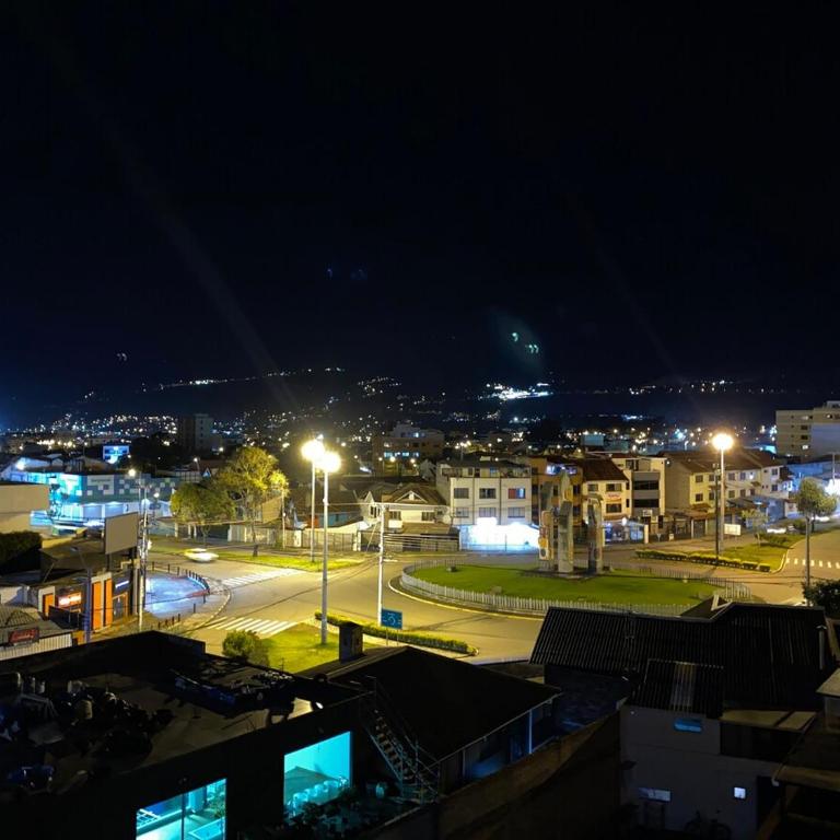Modern apartment in Cuenca - Two-Bedroom Apartment with City View - 10