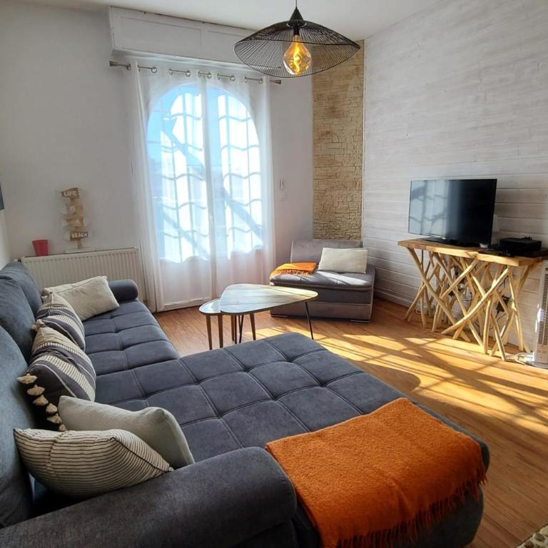Spacious house with garden and pool - Ferienhaus - 3
