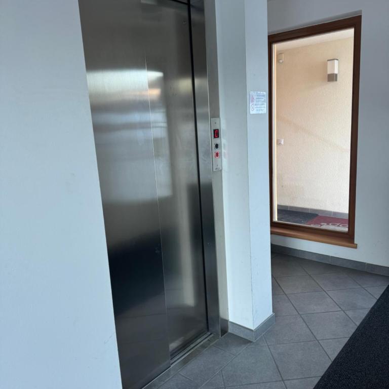 Mountain Flat Luna -Next train station Dobbiaco- - Appartamento Superior con 2 Camere da Letto e Balcone - 44