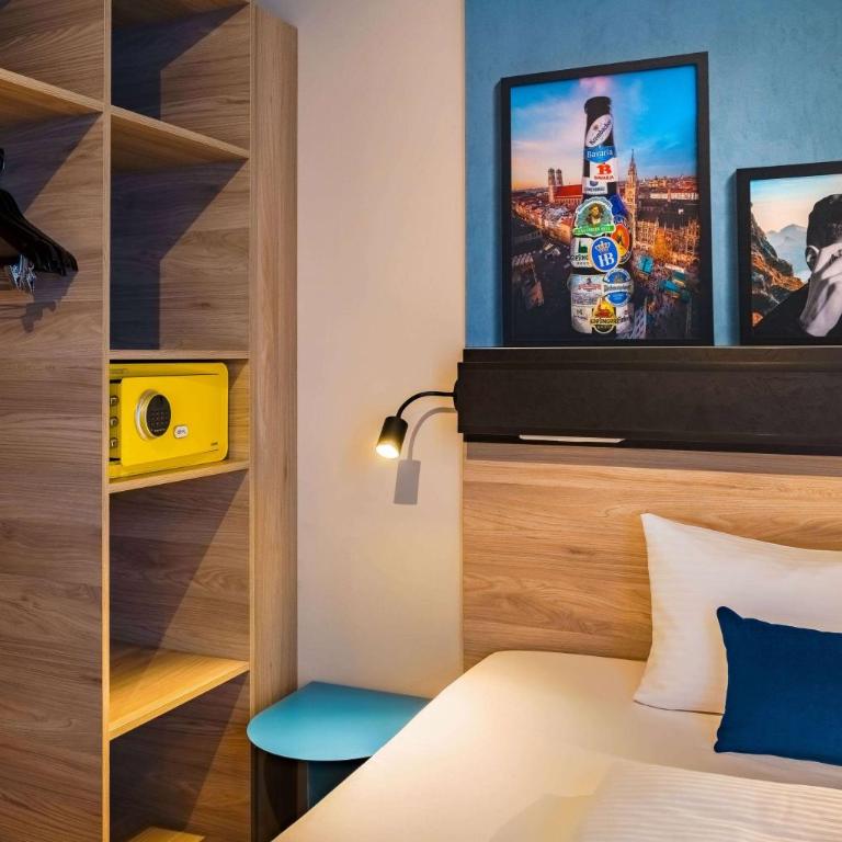 Ramada Encore by Wyndham Munich Messe - Deluxe Zimmer mit 1 Queensize-Bett - 5