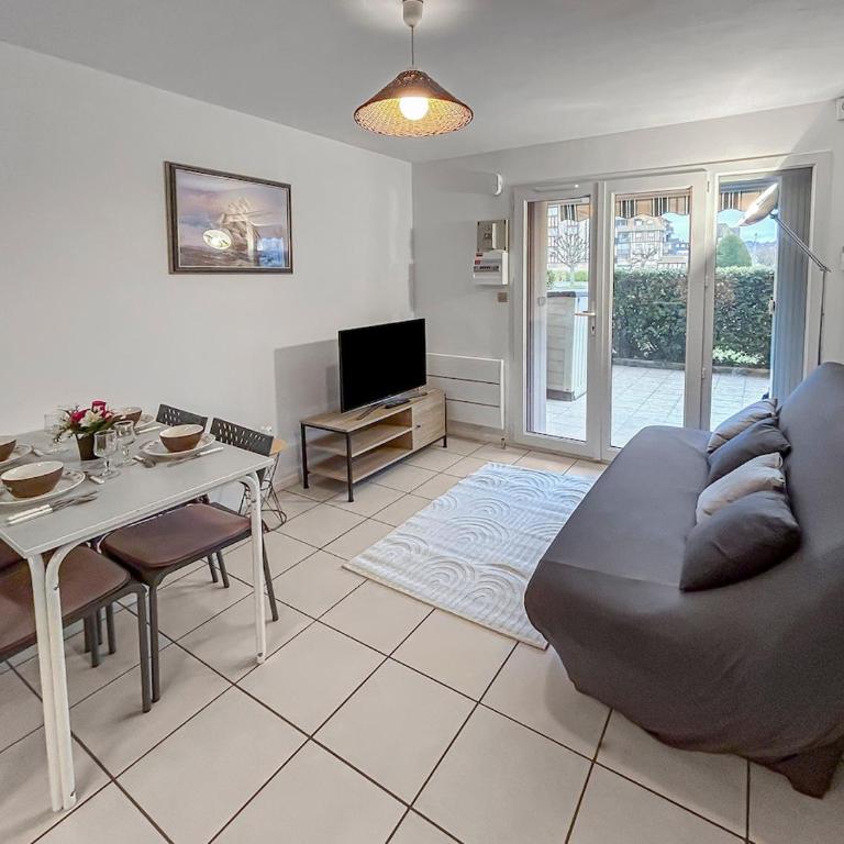 terasse marine, F2 Large terrasse privative à 5mn de la plage - One-Bedroom Apartment - 1
