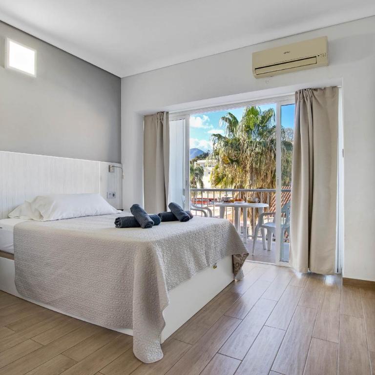 Carihuela Palace 419 By IVI Real Estate - Apartamento - 3