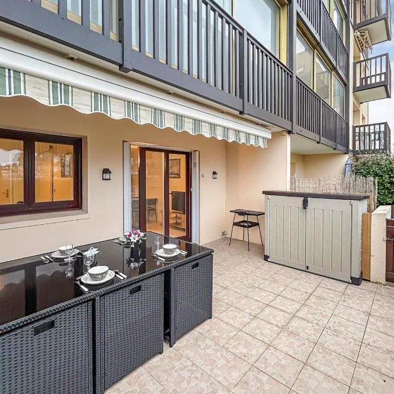 terasse marine, F2 Large terrasse privative à 5mn de la plage - One-Bedroom Apartment - 2