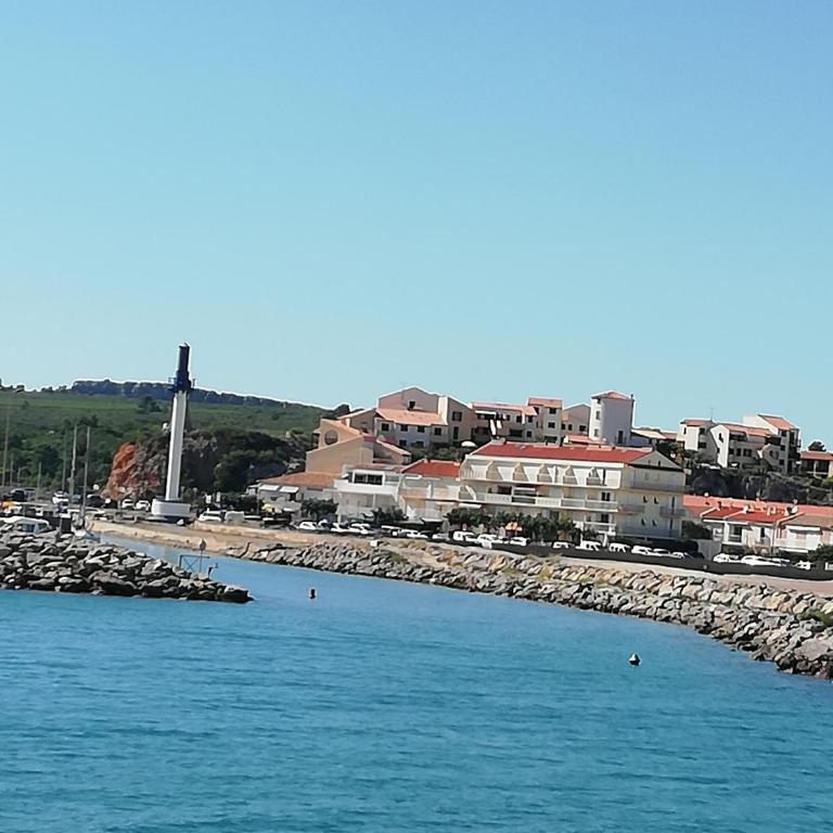 Superbe appartement avec vue sur mer et port, parking privé - One-Bedroom Apartment - 14