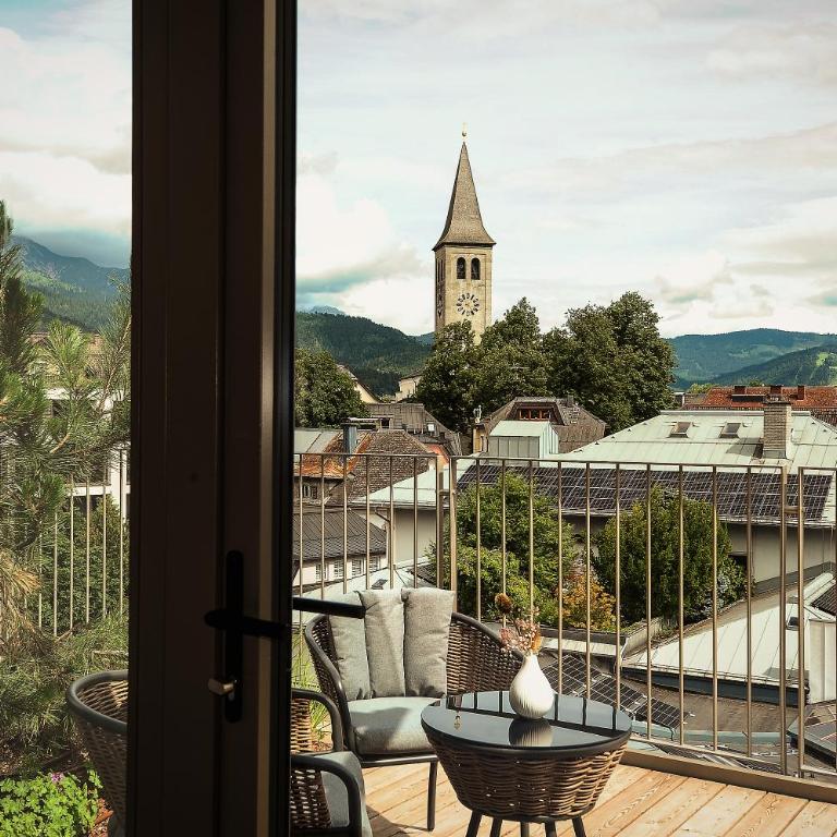 Hotel DAS SAAL - Suite mit Kingsize-Bett und Balkon - 20