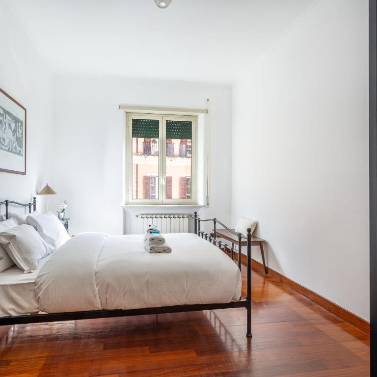 iFlat The Roman House - Spacious & Central Apt - Appartamento con 3 Camere da Letto - 2