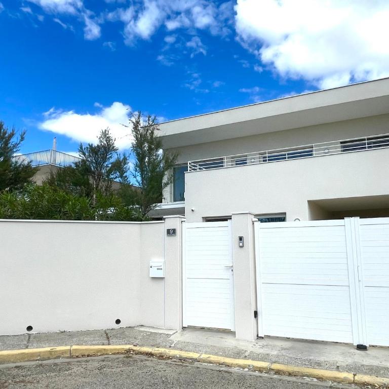 PGH N2 - Villa avec Piscine à 50m de la Plage - Villa - 35