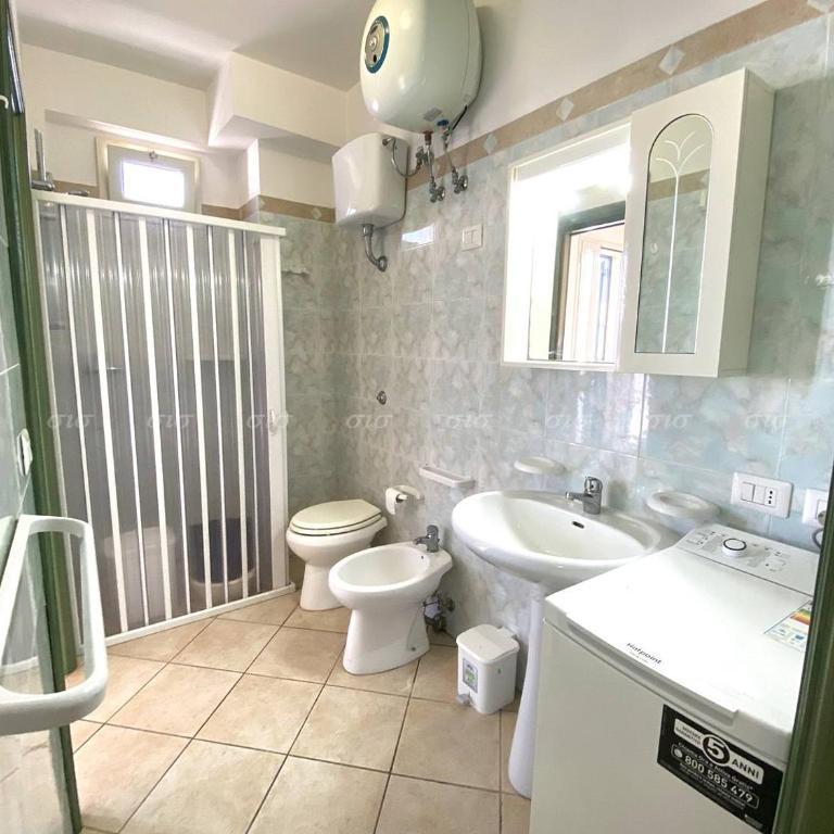 Seafront flat - Two-Bedroom House - 15