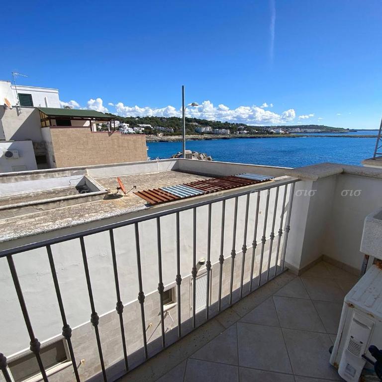 Seafront flat - Two-Bedroom House - 18