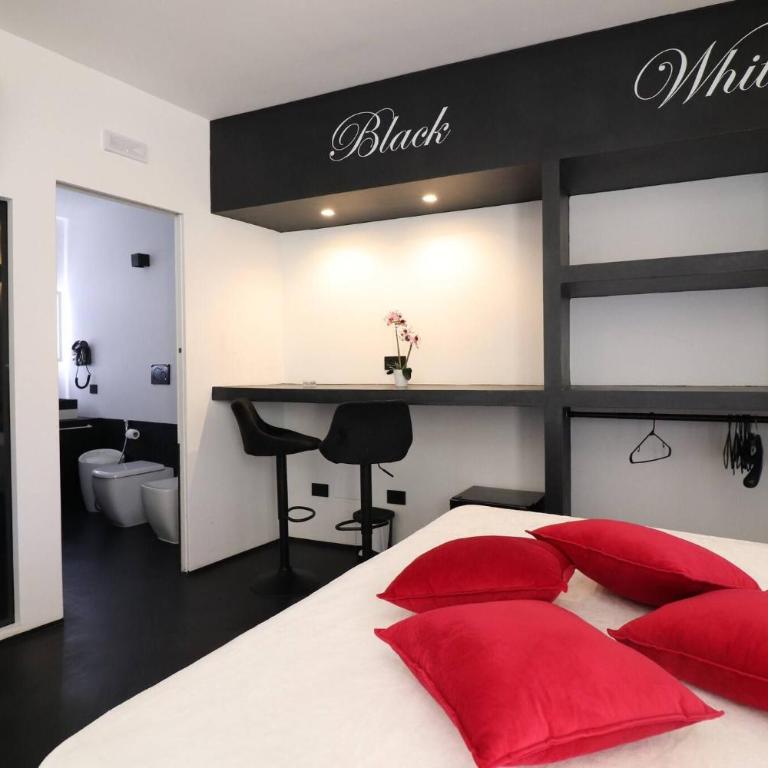 BlackWhite Otranto Suite - Appartamento - 17