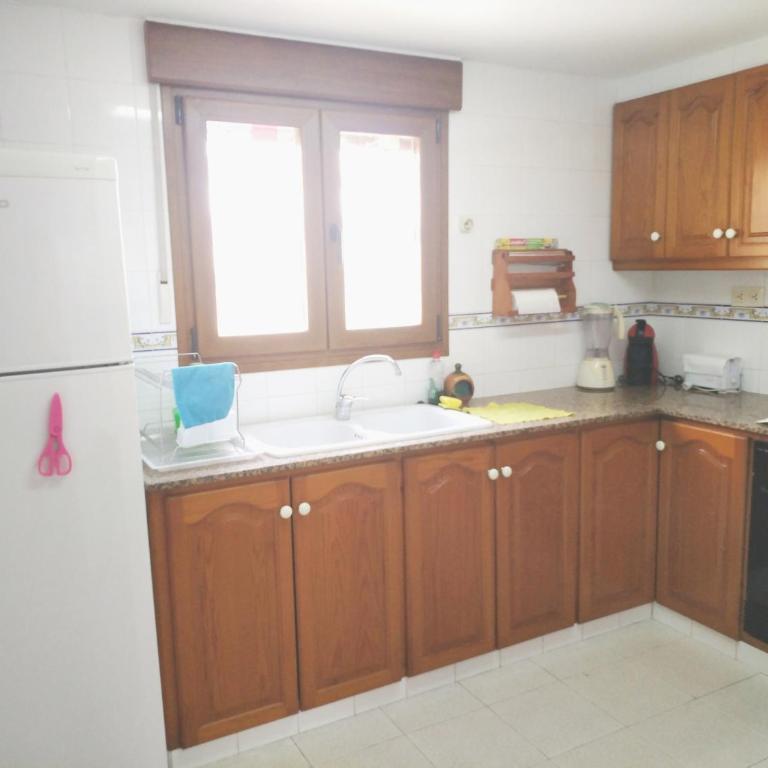 Casa a 85 metros playa 158 m dorm WIFI AA - Casa de 4 dormitorios - 11
