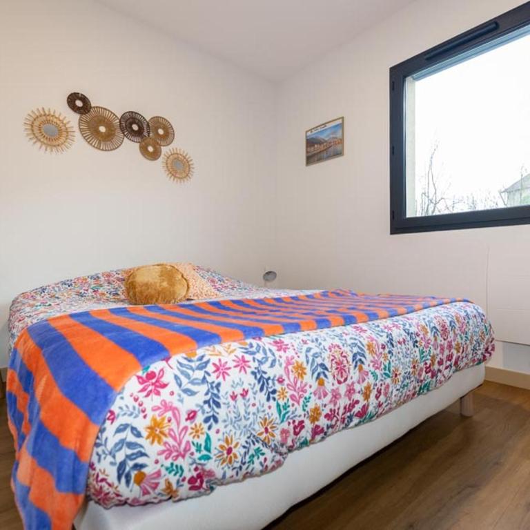 Gîte neuf au calme, RDC, Terrasse, Parking, 2 chambres, Clim - Appartement 2 Chambres - 13