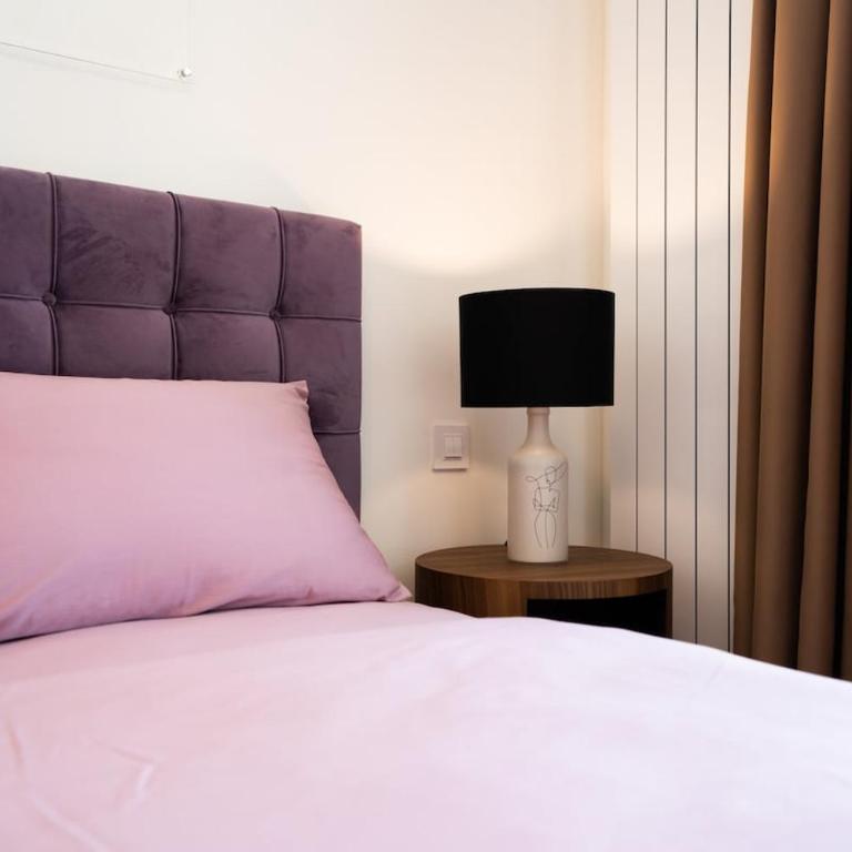 BW Spacious Riverview Apartment - Two-Bedroom Apartment - 7