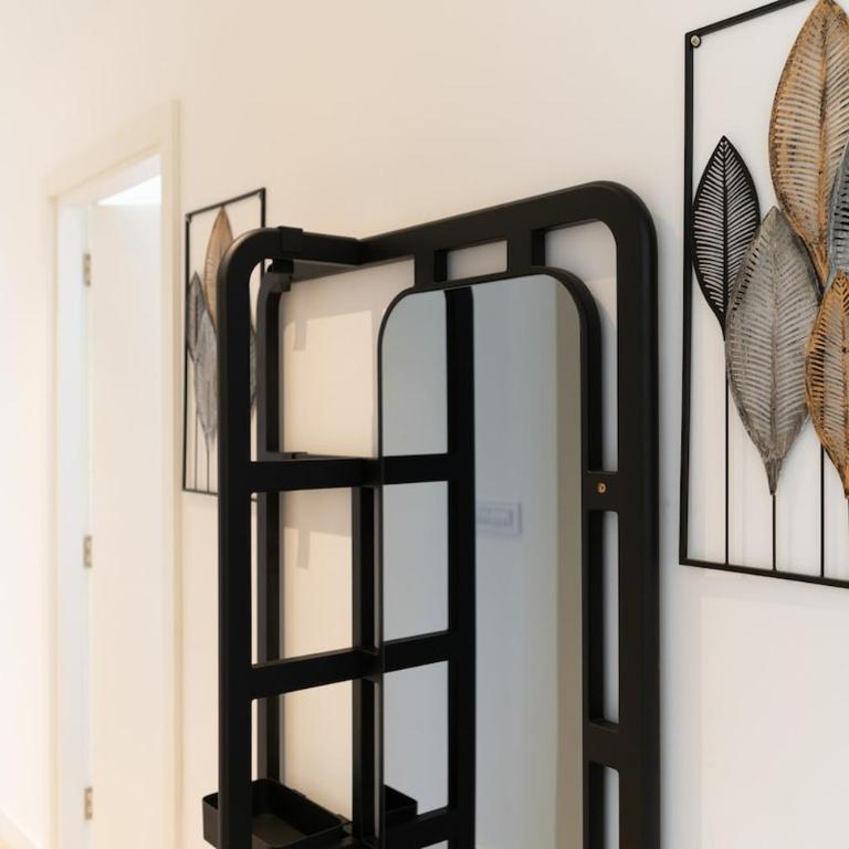 BW Spacious Riverview Apartment - Two-Bedroom Apartment - 18