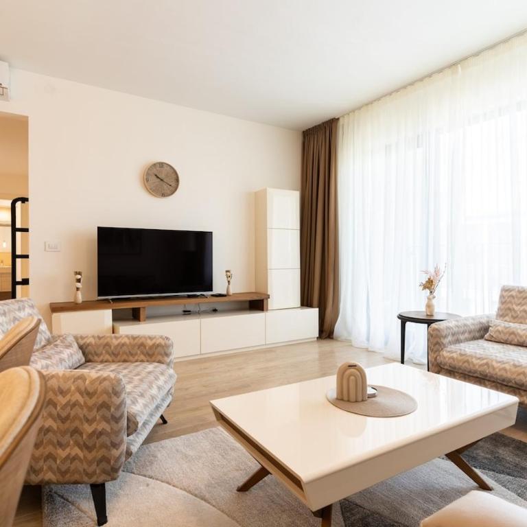 BW Spacious Riverview Apartment - Two-Bedroom Apartment - 27