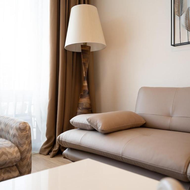 BW Spacious Riverview Apartment - Two-Bedroom Apartment - 28