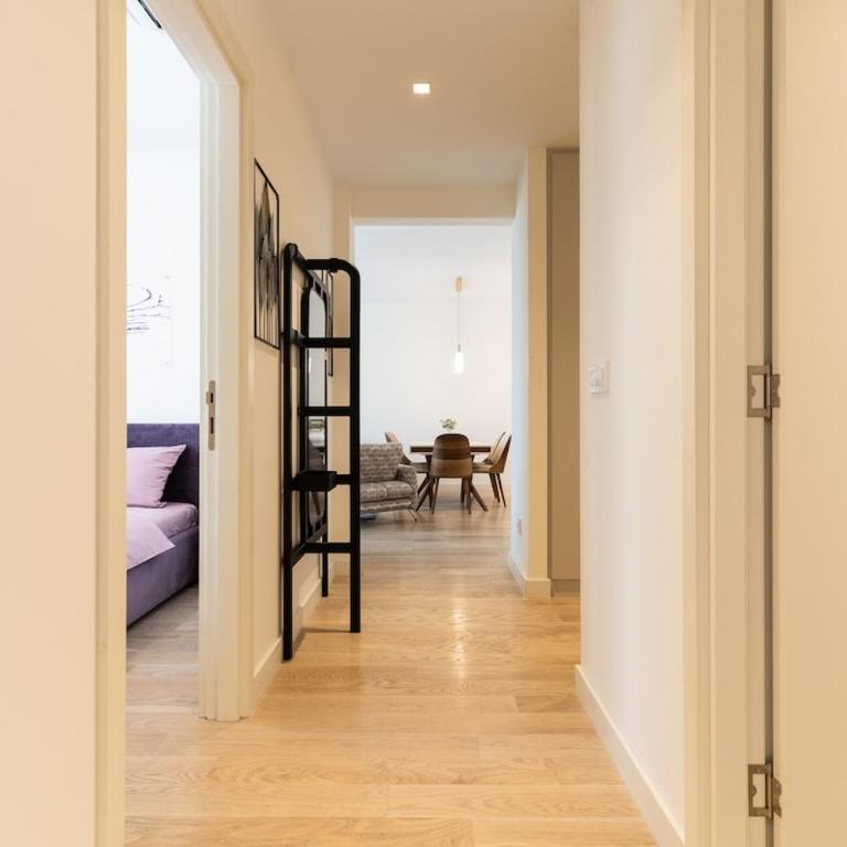 BW Spacious Riverview Apartment - Two-Bedroom Apartment - 32