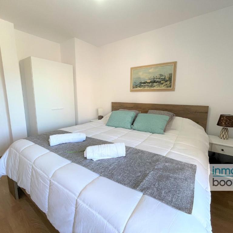 Paradis Sant Sebastian , climatizado y con piscina - Three-Bedroom Apartment - 20