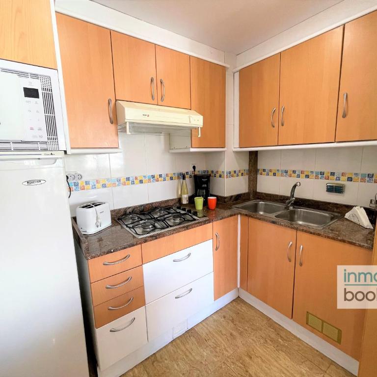 Paradis Sant Sebastian , climatizado y con piscina - Three-Bedroom Apartment - 21