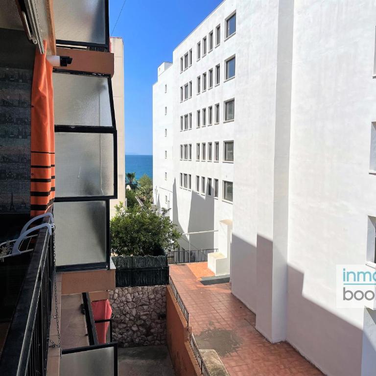 Paradis Sant Sebastian , climatizado y con piscina - Three-Bedroom Apartment - 32