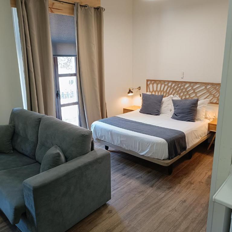 Apartamentos AL-QAZERES LUXURY La Concepción - Apartment mit Balkon - 9