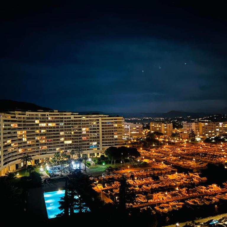 Cannes Marina, Studio Vue Port avec Piscine et Parking Privé - Appartement 1 Chambre - 12