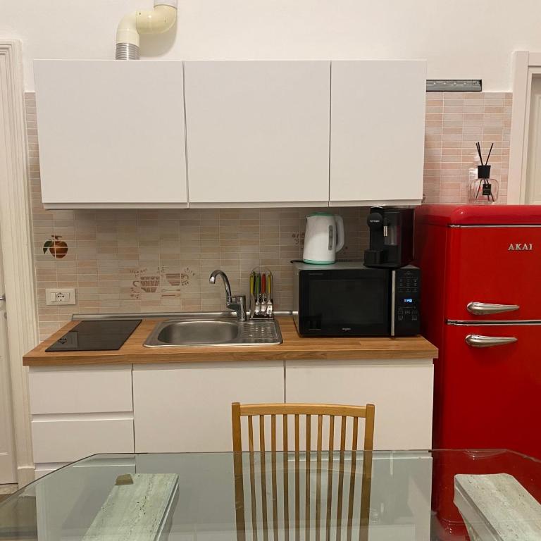 TOURISTHOUSE MONOPOLI 10 - Triple Room with Private External Bathroom - 26