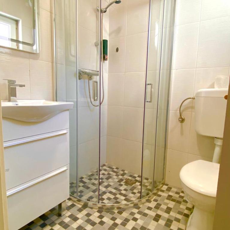 "VILLA DENY" Boutique HOTEL - included "FREE PARKING" - Standard Triple Room - 16