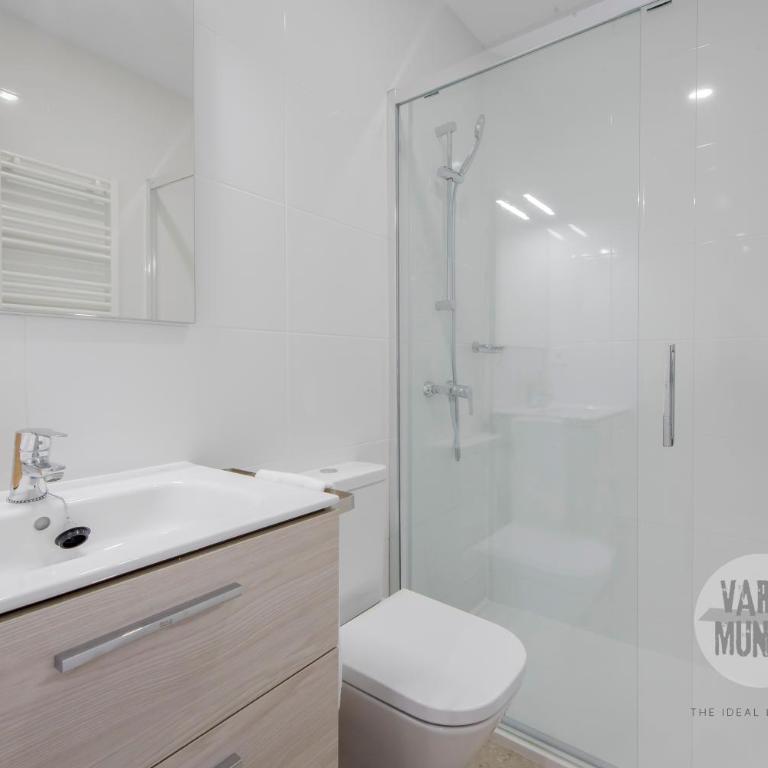 Descanso con parking para 4, vive la Latina - One-Bedroom Apartment - 7