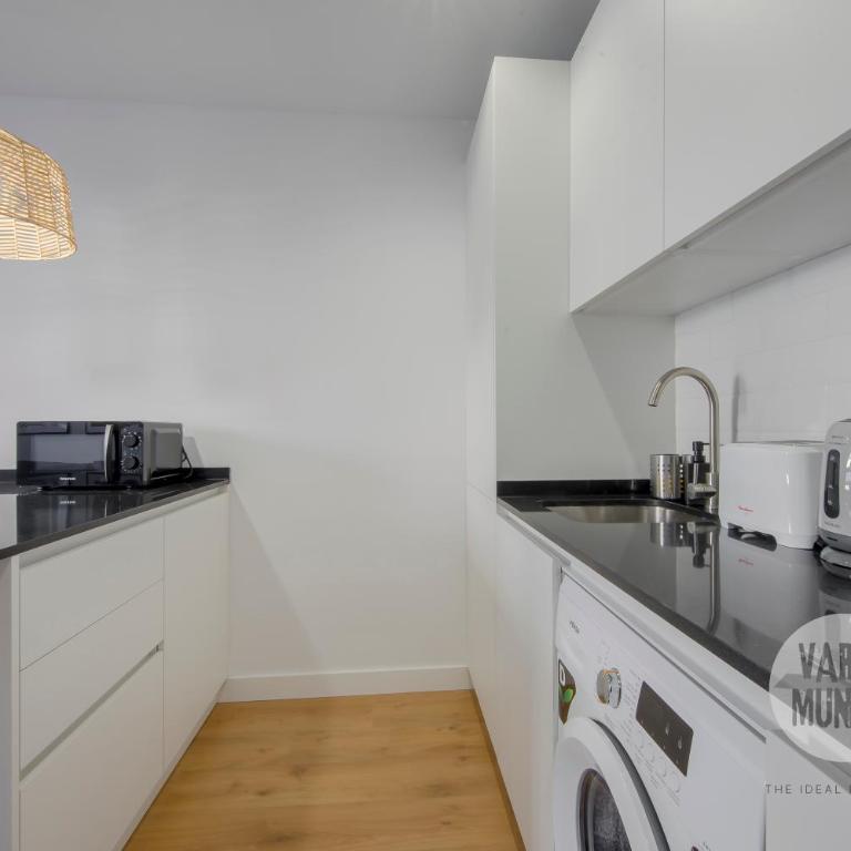 Descanso con parking para 4, vive la Latina - One-Bedroom Apartment - 13