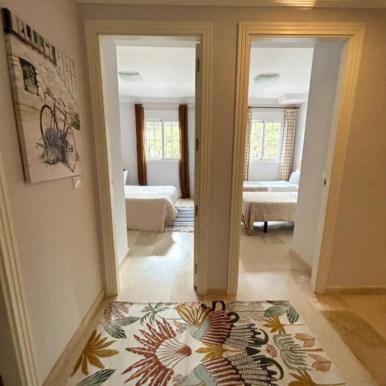 Newly Furnished Central Elviria - Apartment - 26