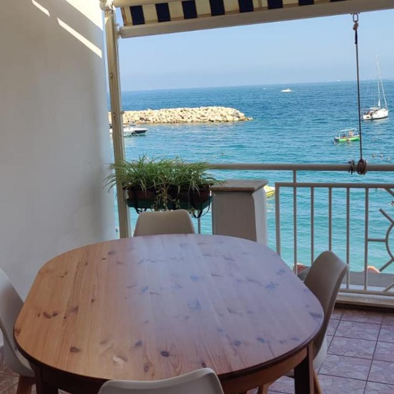 Sapphire Rooms - Appartamento con 2 Camere da Letto, Terrazza e Vista Mare - 10