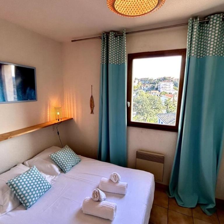 Spacious House with Large Terrace & Traditional Barbecue - Maison 2 Chambres - 3