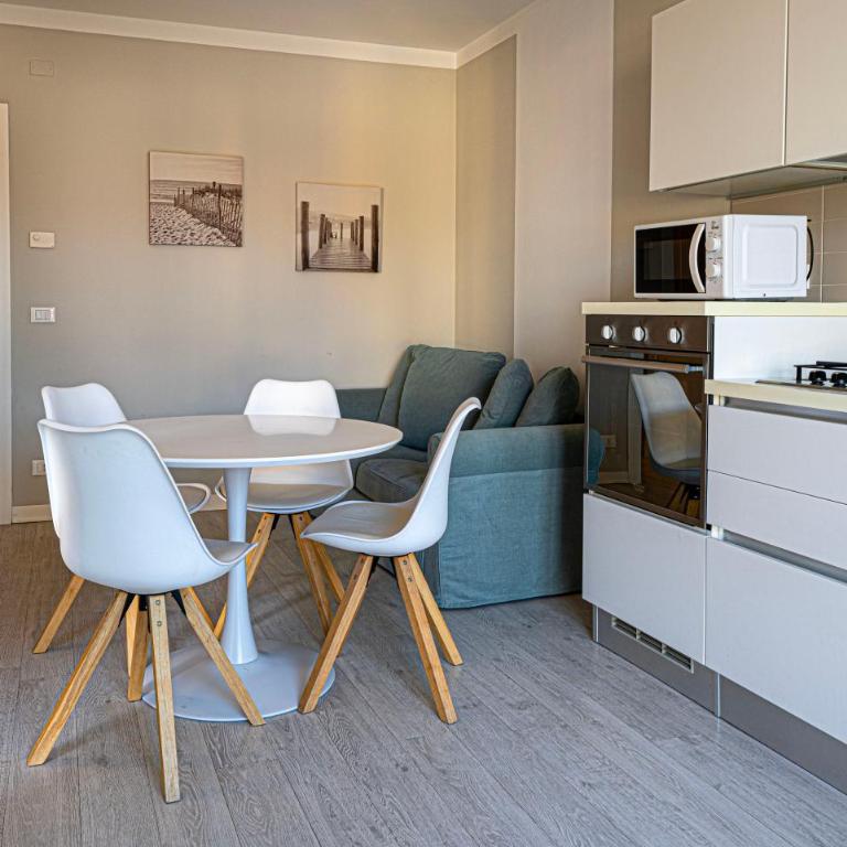 Villa Giulia Family Apartments- LeresidenzediJesolo - Deluxe One-Bedroom Apartment - 2