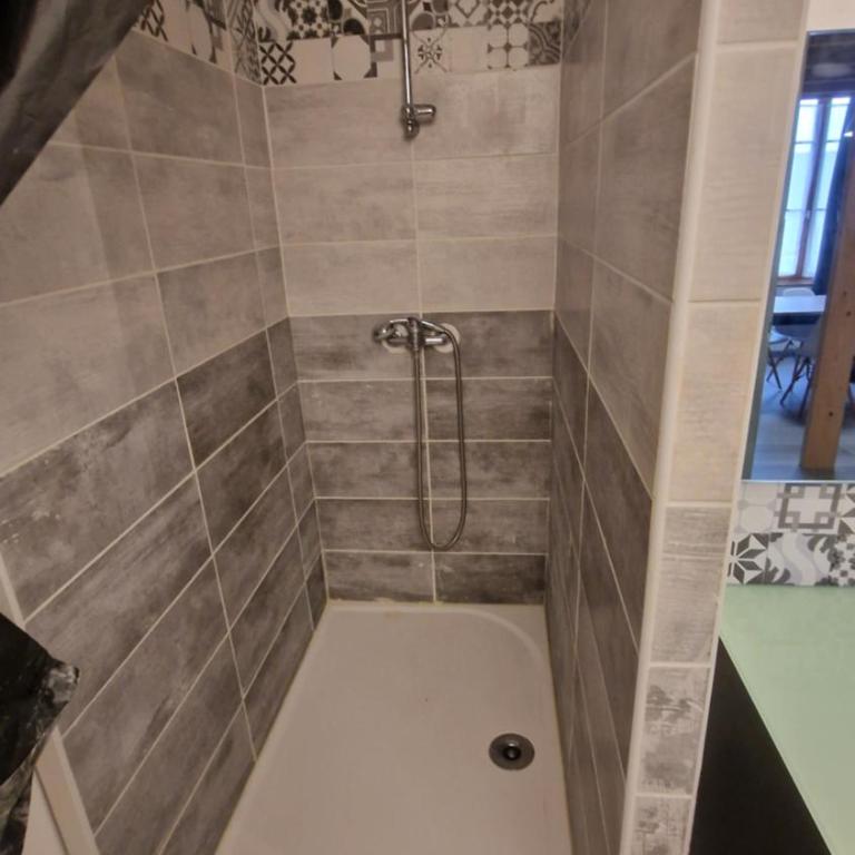 Appartement T3 proche centre-ville NARBONNE - Apartment mit 2 Schlafzimmern - 11
