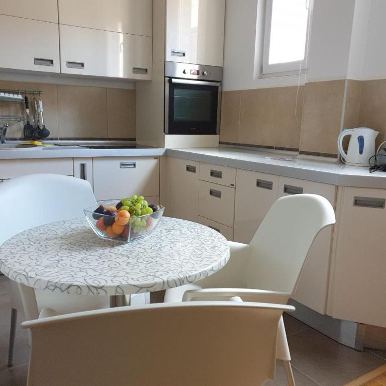 Victor Apartments - Apartman s 1 Spavaćom Sobom i Terasom - 1