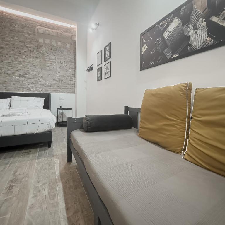 Realkasa Galliera Home & Suites - Camera Tripla con Terrazza - 10