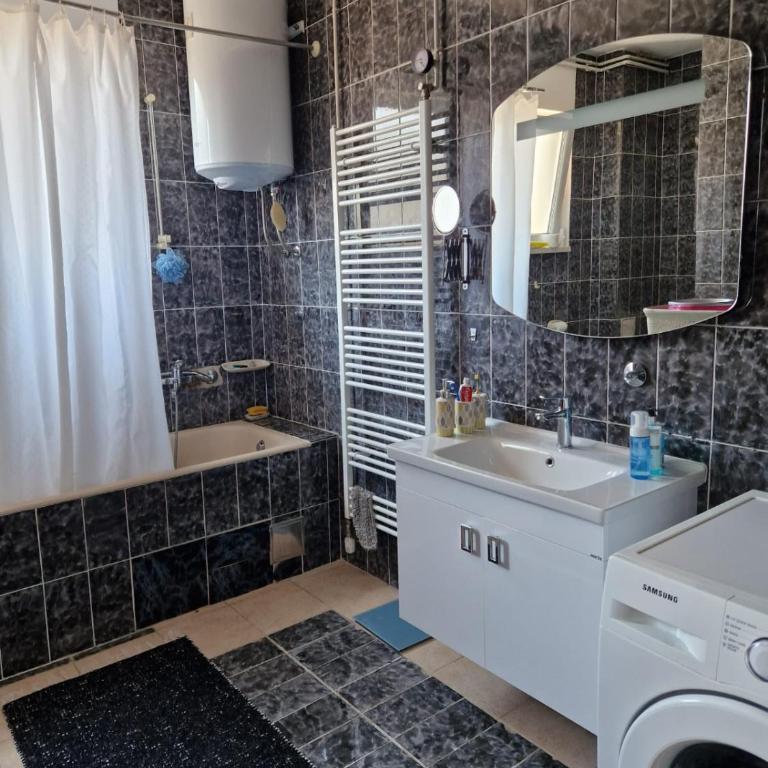 Apartman Pasha - One-Bedroom Apartment - 3