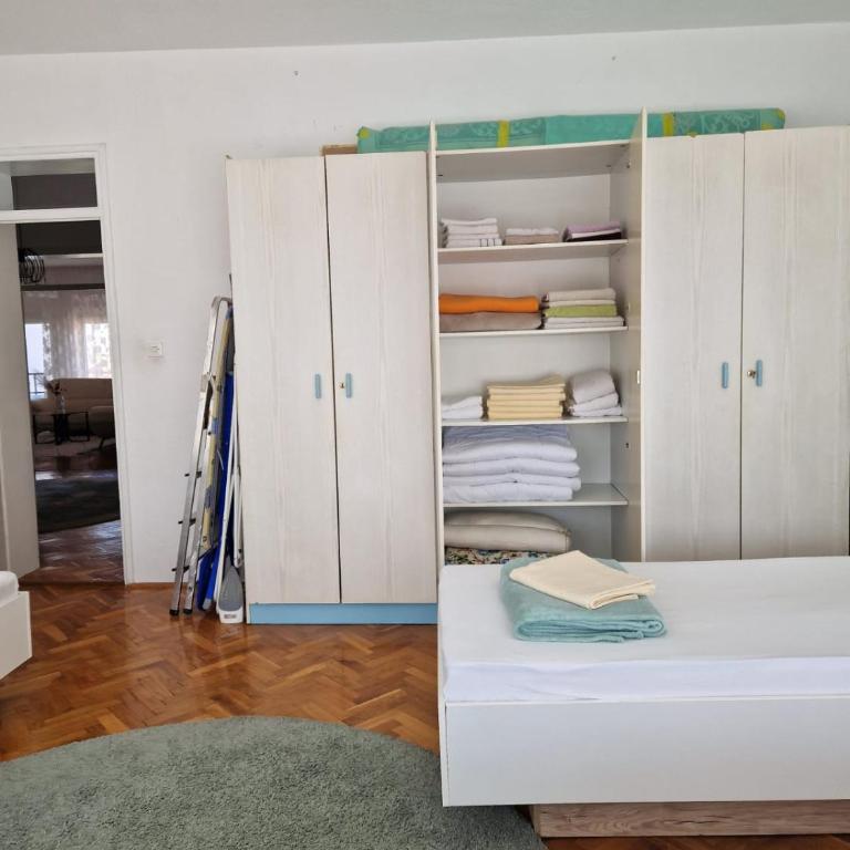 Apartman Pasha - One-Bedroom Apartment - 13