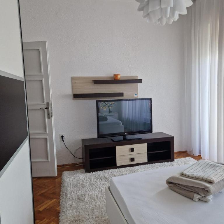 Apartman Pasha - One-Bedroom Apartment - 15