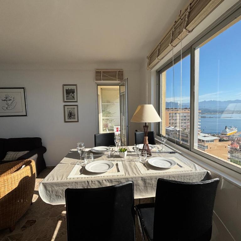Appartement Parc Belvédère Ajaccio - Appartement - Vue sur Mer - 12