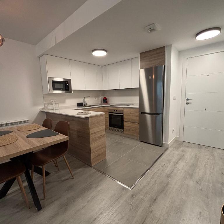 Alojamiento A Perla - Two-Bedroom Apartment - 14