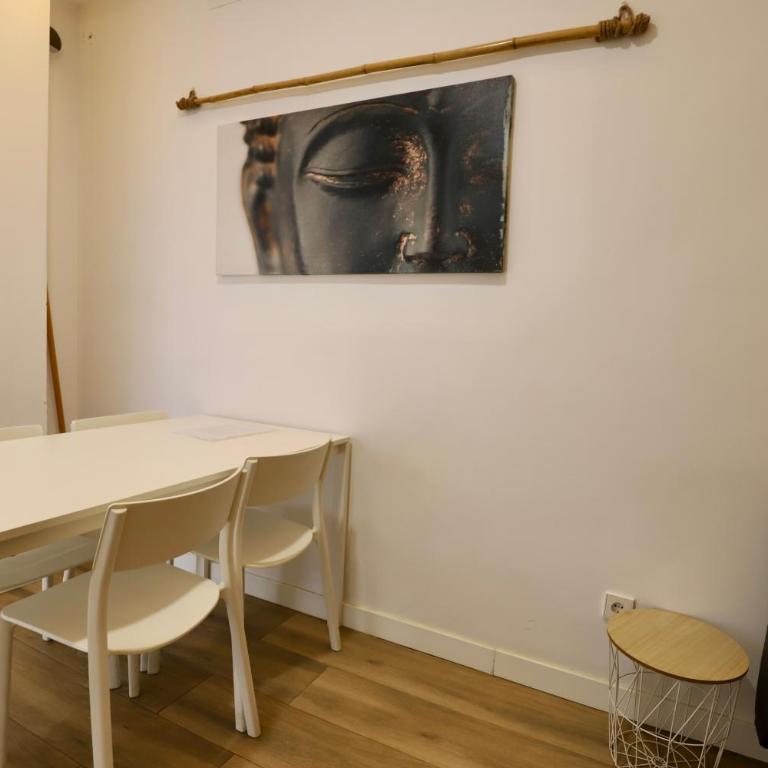 Apartamentos corazón de Chamberí - One-Bedroom Apartment - 17