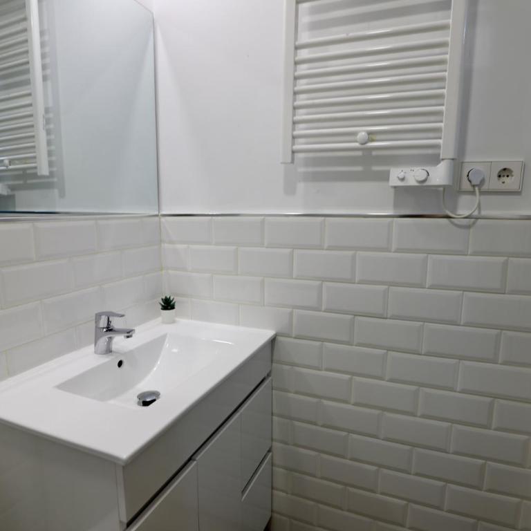 Apartamentos corazón de Chamberí - One-Bedroom Apartment - 20