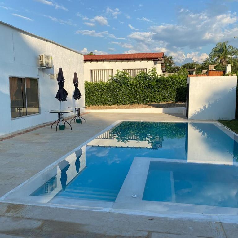 Casa Carmen de Apicala con piscina - Casa de 5 dormitorios - 1