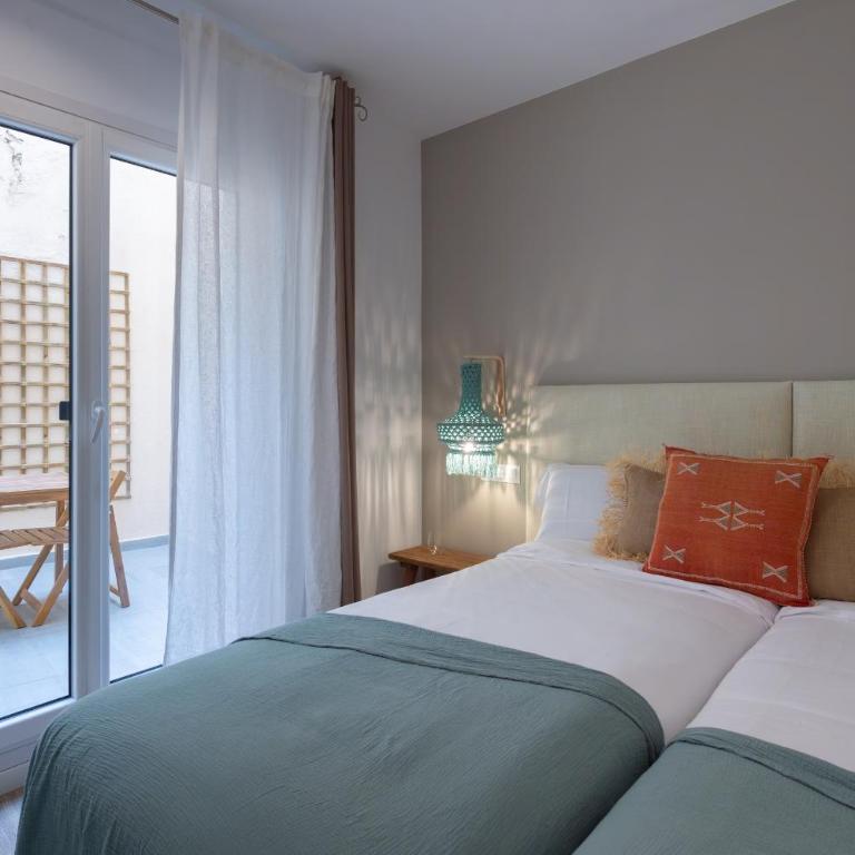 Hostal Boutique Es Portalet - Habitación doble pequeña con patio interior - 5