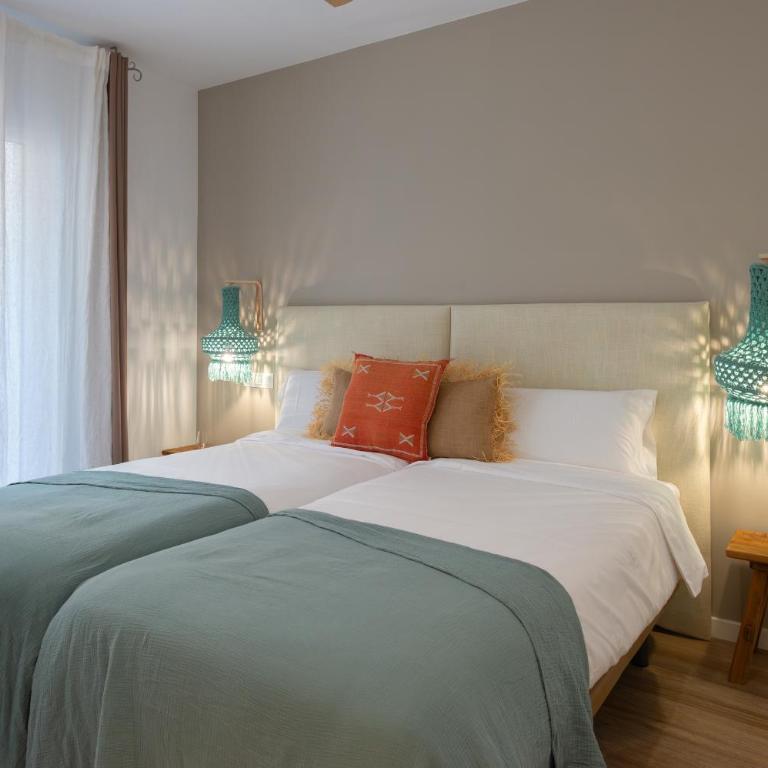 Hostal Boutique Es Portalet - Habitación doble pequeña con patio interior - 3