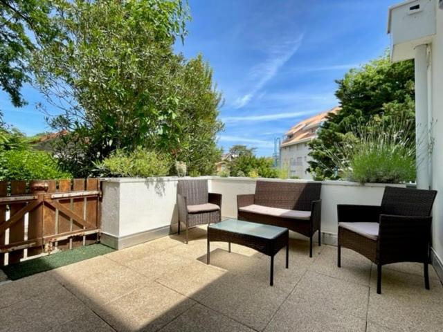 Apt Perlières- proche de la Plage et centre ville - Apartment with Balcony - 12